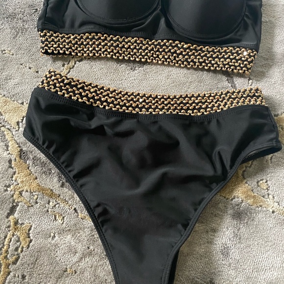 New Two piece Swimsuit - Picture 5 of 8